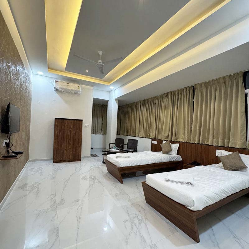 Corporate stay room near Ozar MIDC and Nashik Airport