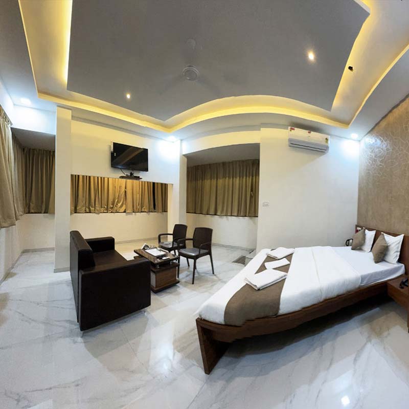 Executive suite for business travelers near Nashik Airport