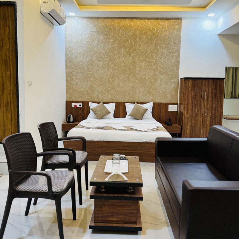 Family suite accommodation near Nashik Airport in Ojhar